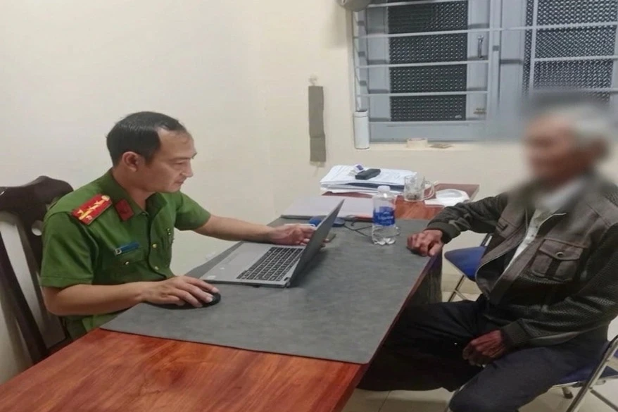 Xử lý 13 tài khoản tung tin sai về vụ người đàn ông tử vong sau 5 phát đạn - Hình 1