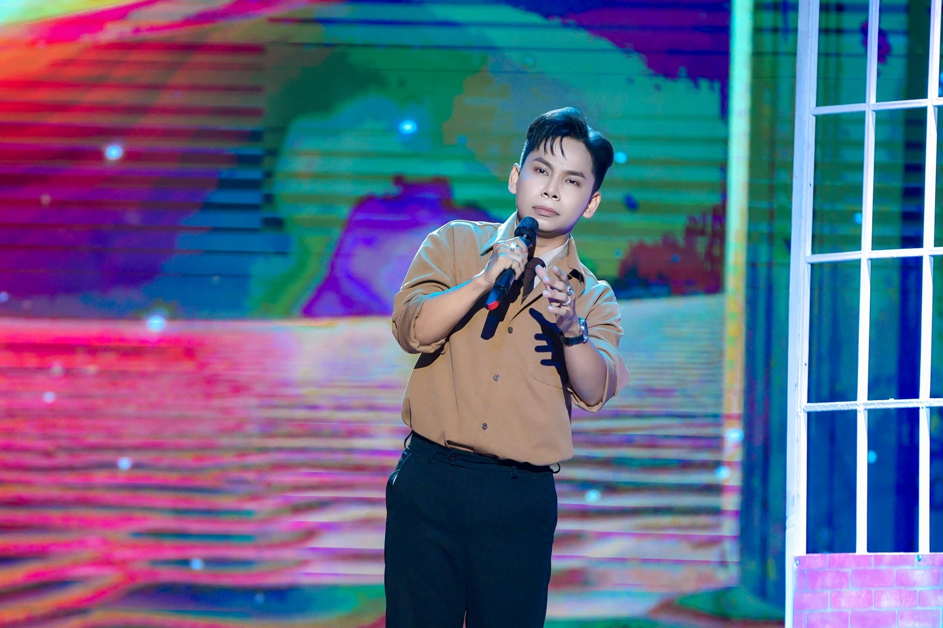 Chàng ca sĩ trẻ bỏ công việc kế toán, nói lý do rẽ hướng sang hát bolero - Hình 2
