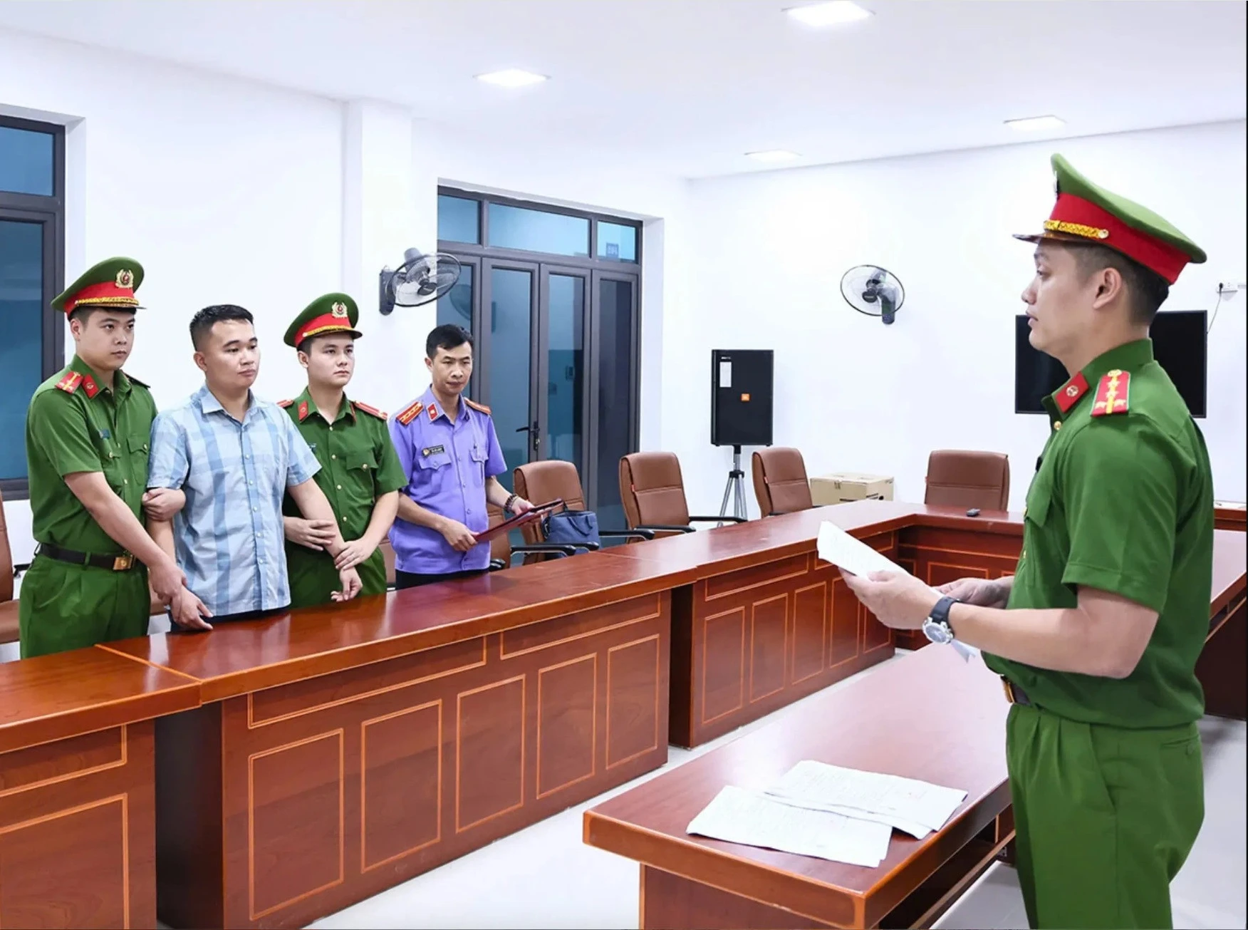 Công an Tuyên Quang họp báo, thông tin về diễn biến vụ 146 điểm 10 môn Toán - Hình 2