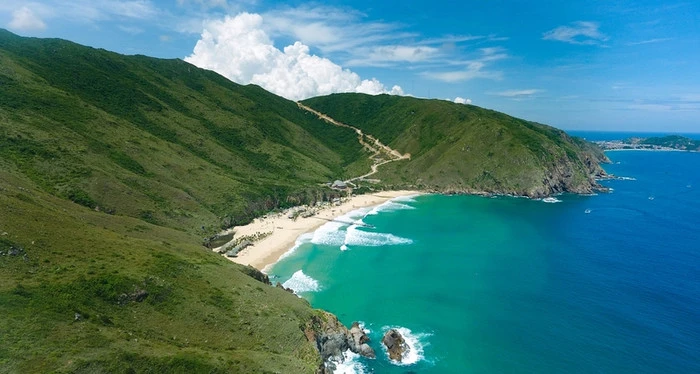 Vẻ đẹp ít người biết ở quê hương thứ 2 của Hoa hậu Ý Nhi - Hình 2