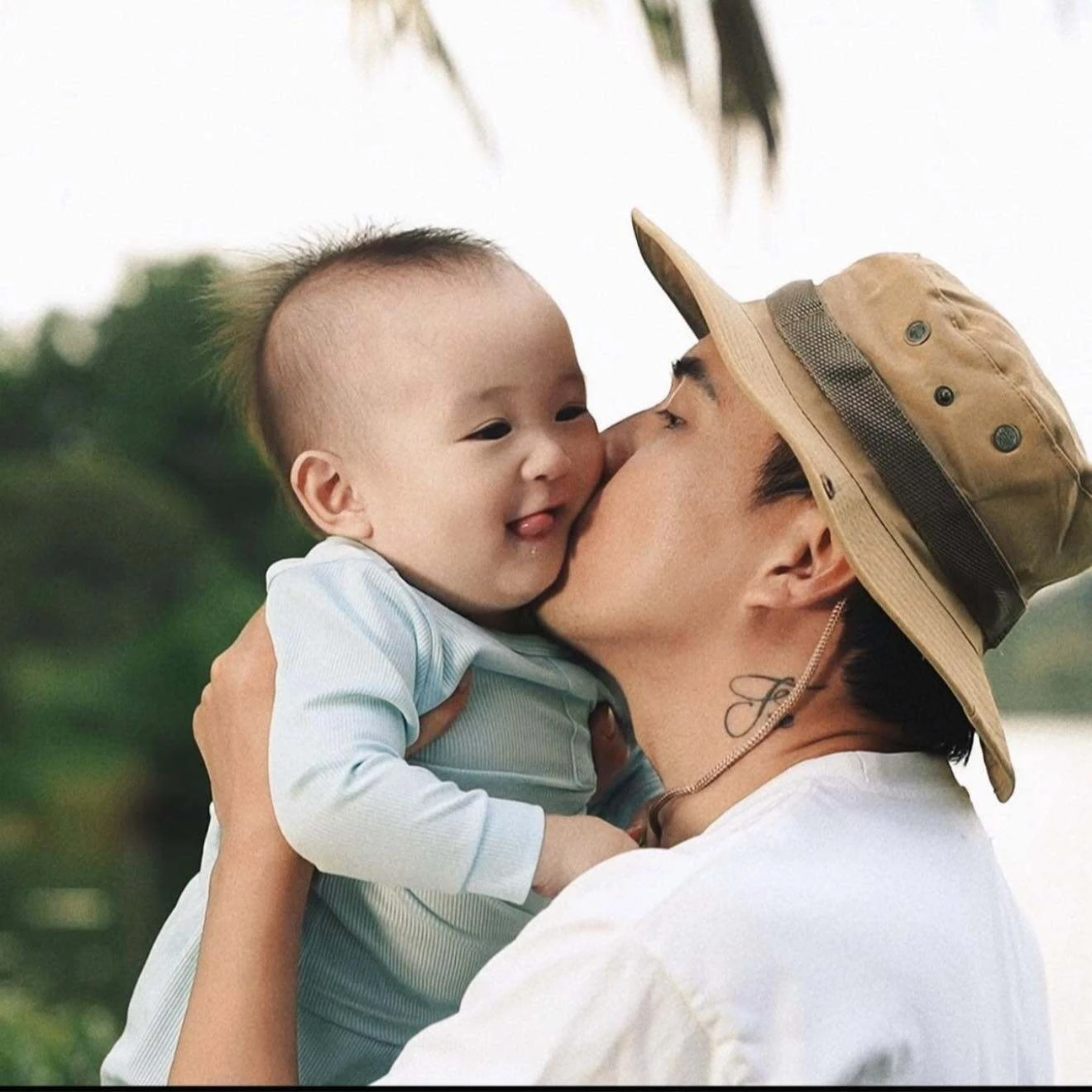 Hồ Quang Hiếu lấy vợ kém 17 tuổi: Tôi vừa chăm con nhỏ, vừa chăm vợ bầu - Hình 8