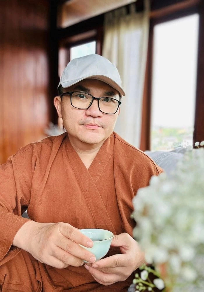 MC Đại Nghĩa tu tập, sống độc thân kín tiếng và quyết định bất ngờ tuổi 48 - Hình 10