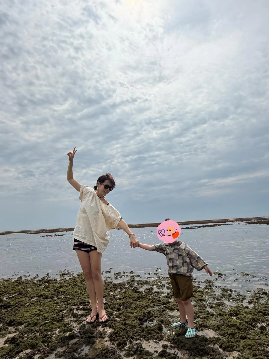 Son Ye Jin hết đường giấu giếm thân phận người đàn ông đi du lịch Mỹ cùng cô - Hình 8