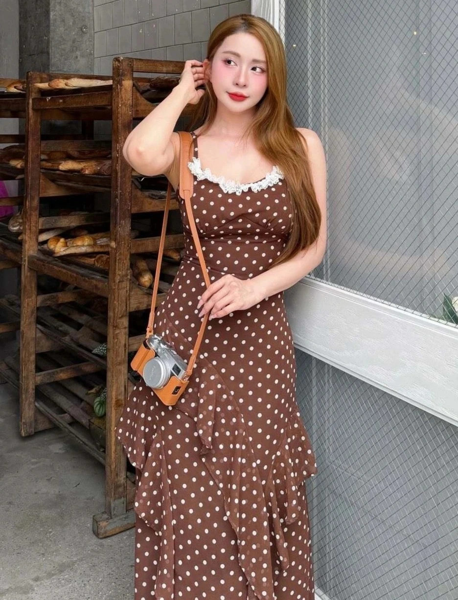 Sắc vóc nóng bỏng, thời trang nữ tính trẻ trung của Quỳnh Nga ở tuổi U40 - Hình 10