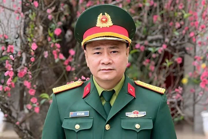 Giám đốc Nhà hát Chèo Quân đội diễn 9 concert cháy vé trên cả nước, làm Tiến sĩ ở tuổi 52 - Hình 2