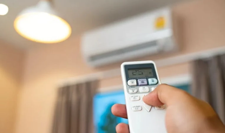Lời khuyên cho những người thường xuyên bật điều hoà cả ngày - Hình 1