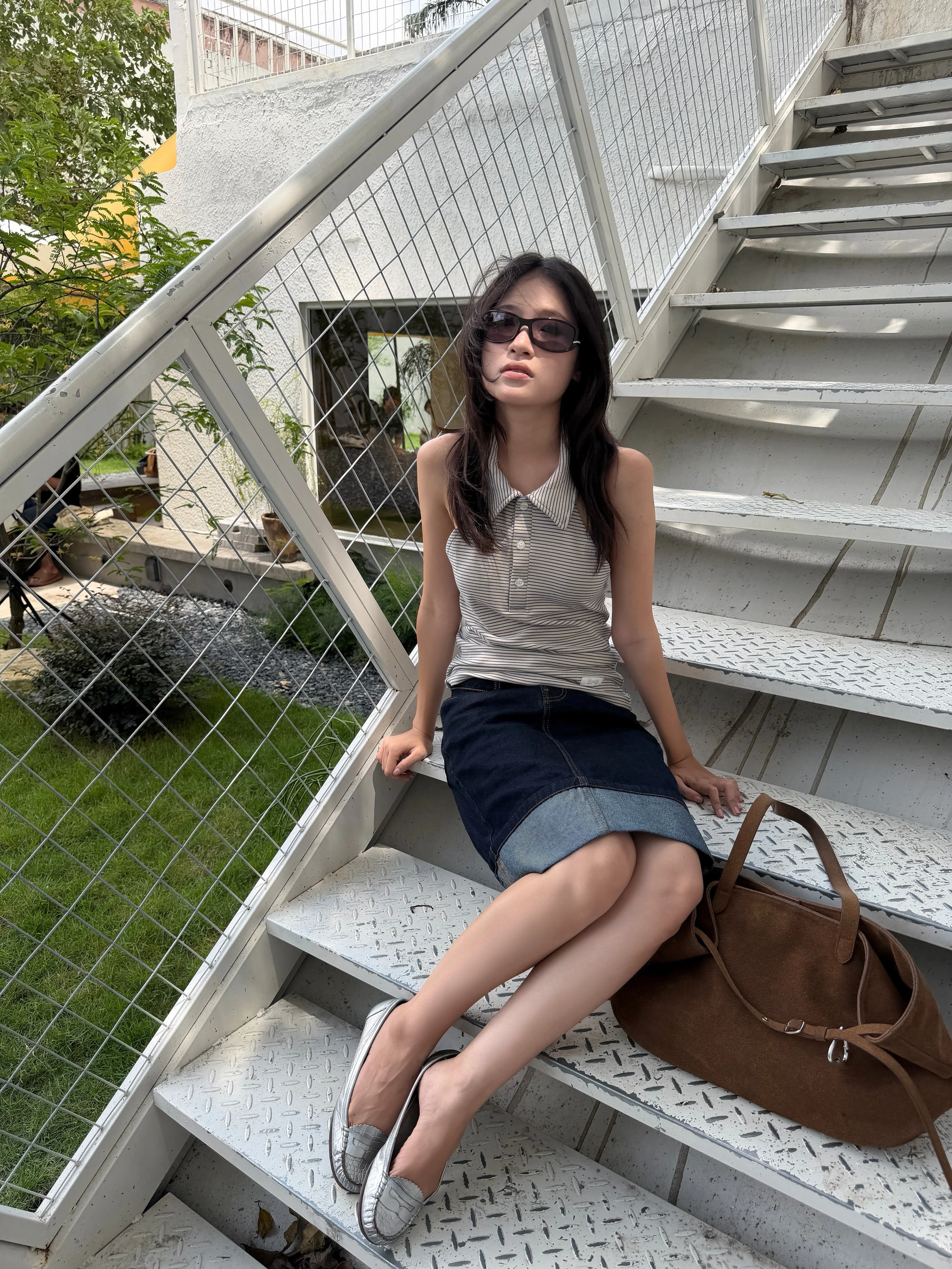 Phụ kiện nào đang được phái đẹp yêu thích khi chuyển mùa? - Hình 1