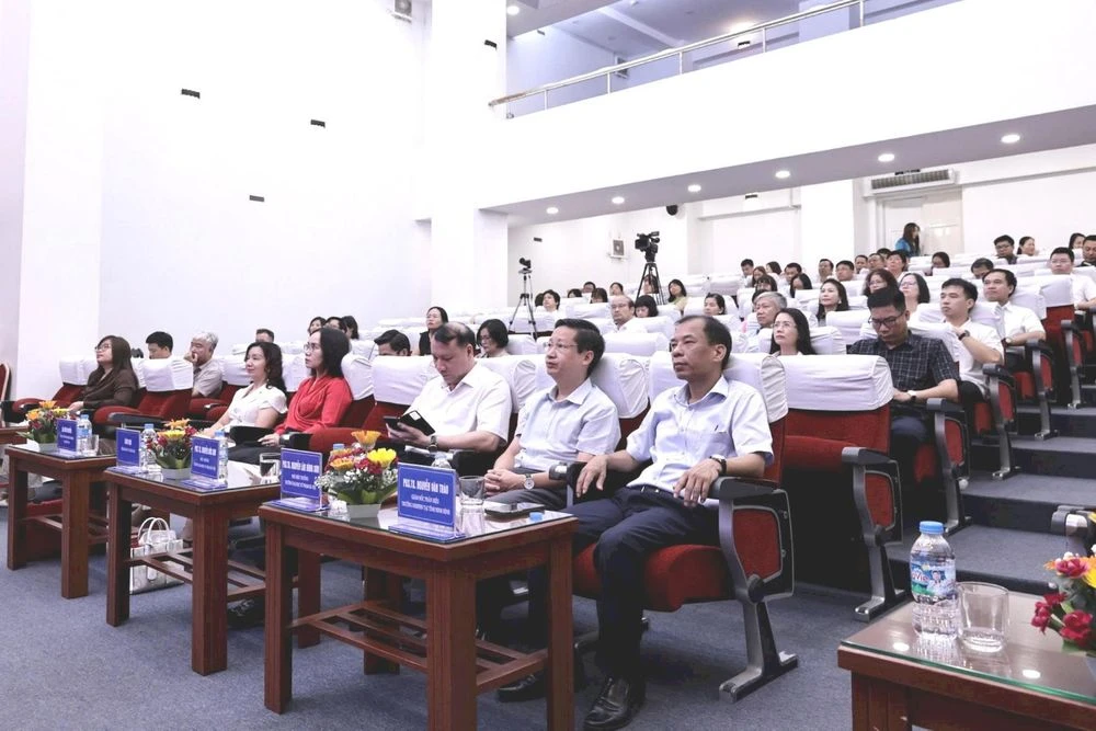 Trường Đại học Sư phạm Hà Nội: Ra mắt Hệ sinh thái trường học sử dụng tiếng Anh như ngôn ngữ thứ hai - Hình 1