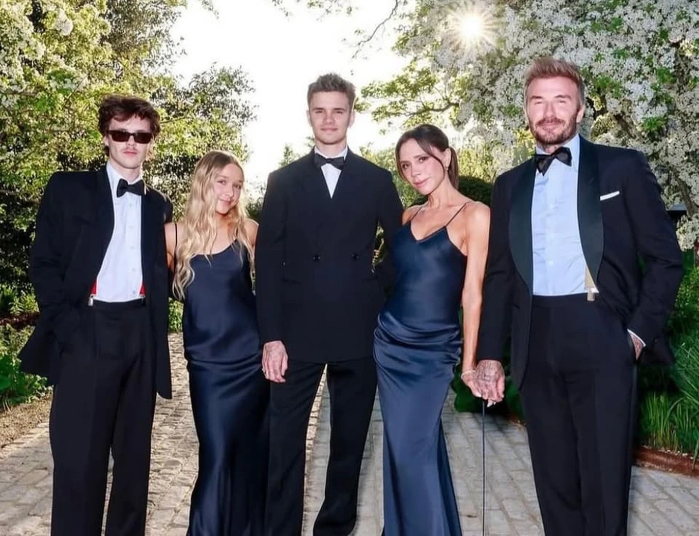 Gia đình Beckham đã bất hòa nhiều năm, một khoảnh khắc của Victoria là giọt nước tràn ly làm bùng nổ mâu thuẫn - Hình 6