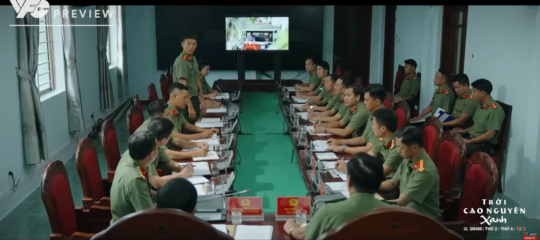 Trời cao nguyên xanh - Tập 24: Cuộc bạo động xảy ra, Tuấn bị nhóm phản động giam giữ - Hình 7