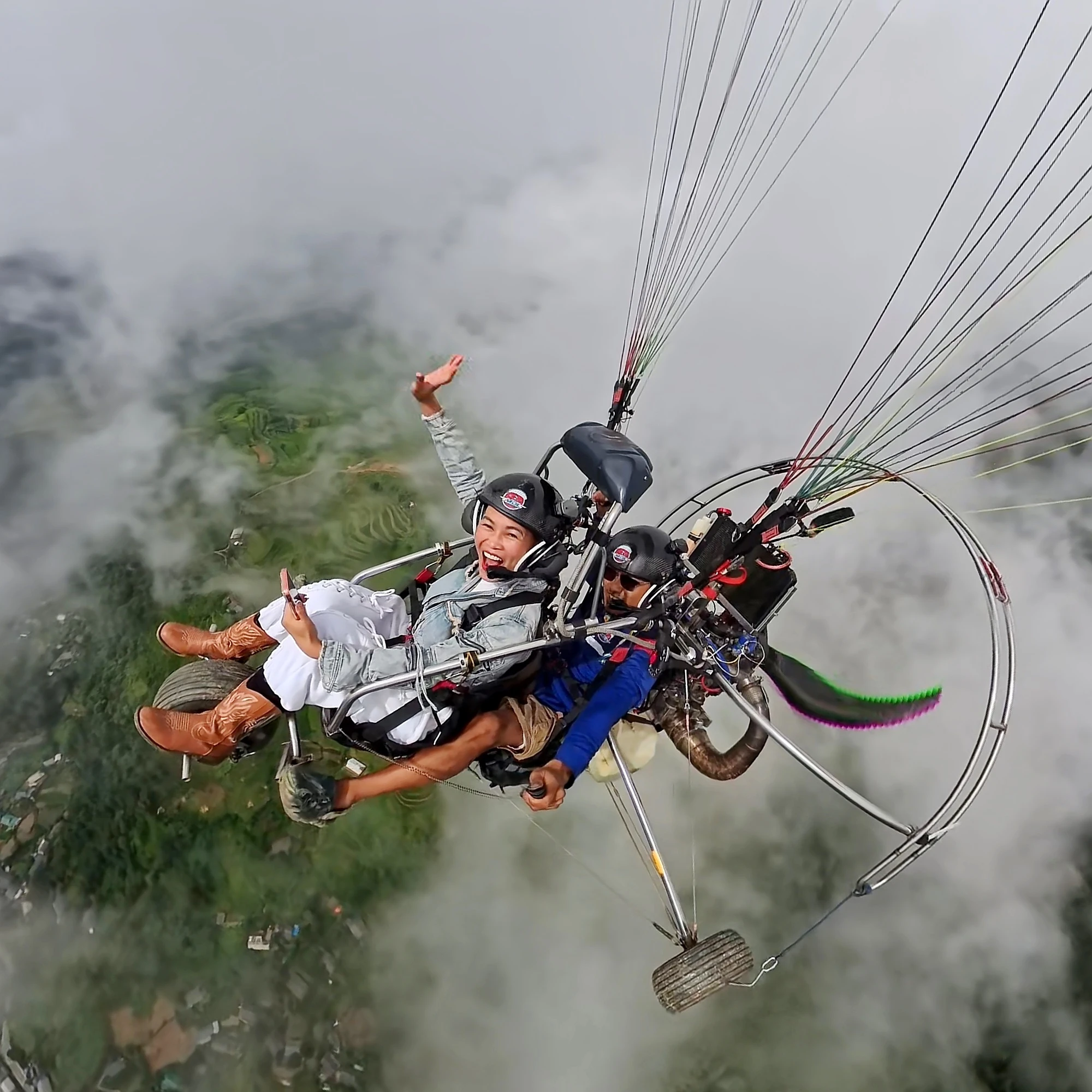 Bay dù lượn trên mùa vàng, chạy ultra trail giữa ruộng bậc thang Mù Cang Chải - Hình 4