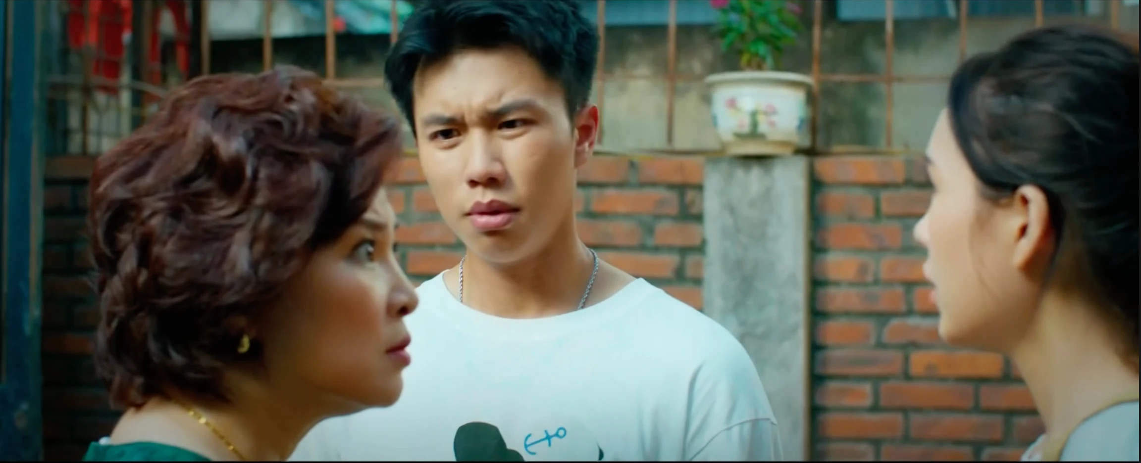 Mùa hè năm ấy - Tập 4: Phương bối rối khi lần đầu được Khánh nắm tay - Hình 20