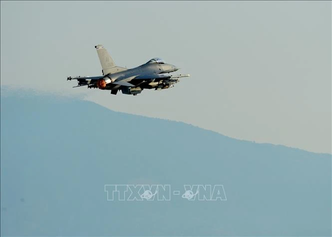Thổ Nhĩ Kỳ: Máy bay chiến đấu F-16 rơi khi đang bay huấn luyện - Hình 1