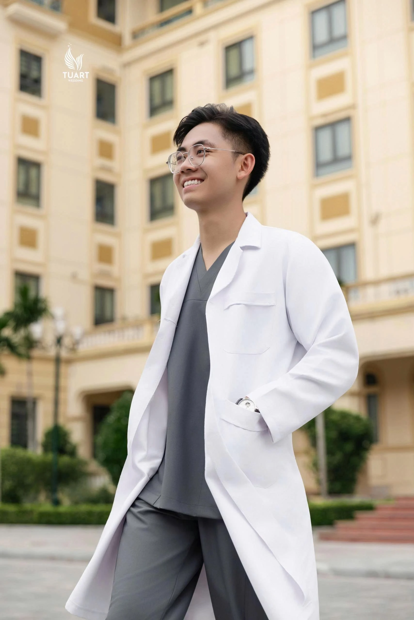 Bác sĩ nội trú siêu đẹp trai chốt đơn sau 3 tháng yêu, có gì mà viral triệu view MXH đến vậy? - Hình 3