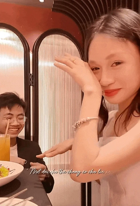 Bác sĩ nội trú siêu đẹp trai chốt đơn sau 3 tháng yêu, có gì mà viral triệu view MXH đến vậy? - Hình 9