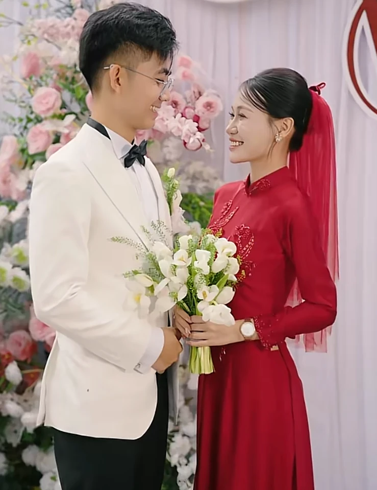 Bác sĩ nội trú siêu đẹp trai chốt đơn sau 3 tháng yêu, có gì mà viral triệu view MXH đến vậy? - Hình 2