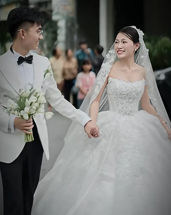 Bác sĩ nội trú siêu đẹp trai chốt đơn sau 3 tháng yêu, có gì mà viral triệu view MXH đến vậy? - Hình 1