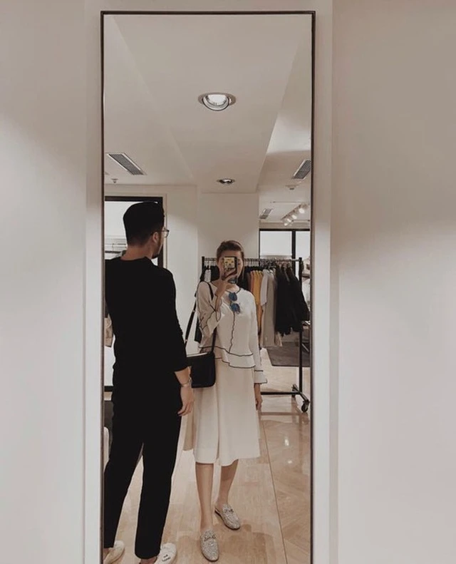 Ca sĩ Việt cưới vợ tiểu thư hơn 3 tuổi, đã có con chung: 3 năm sau đám cưới lộ loạt dấu hiệu đáng ngờ - Hình 11