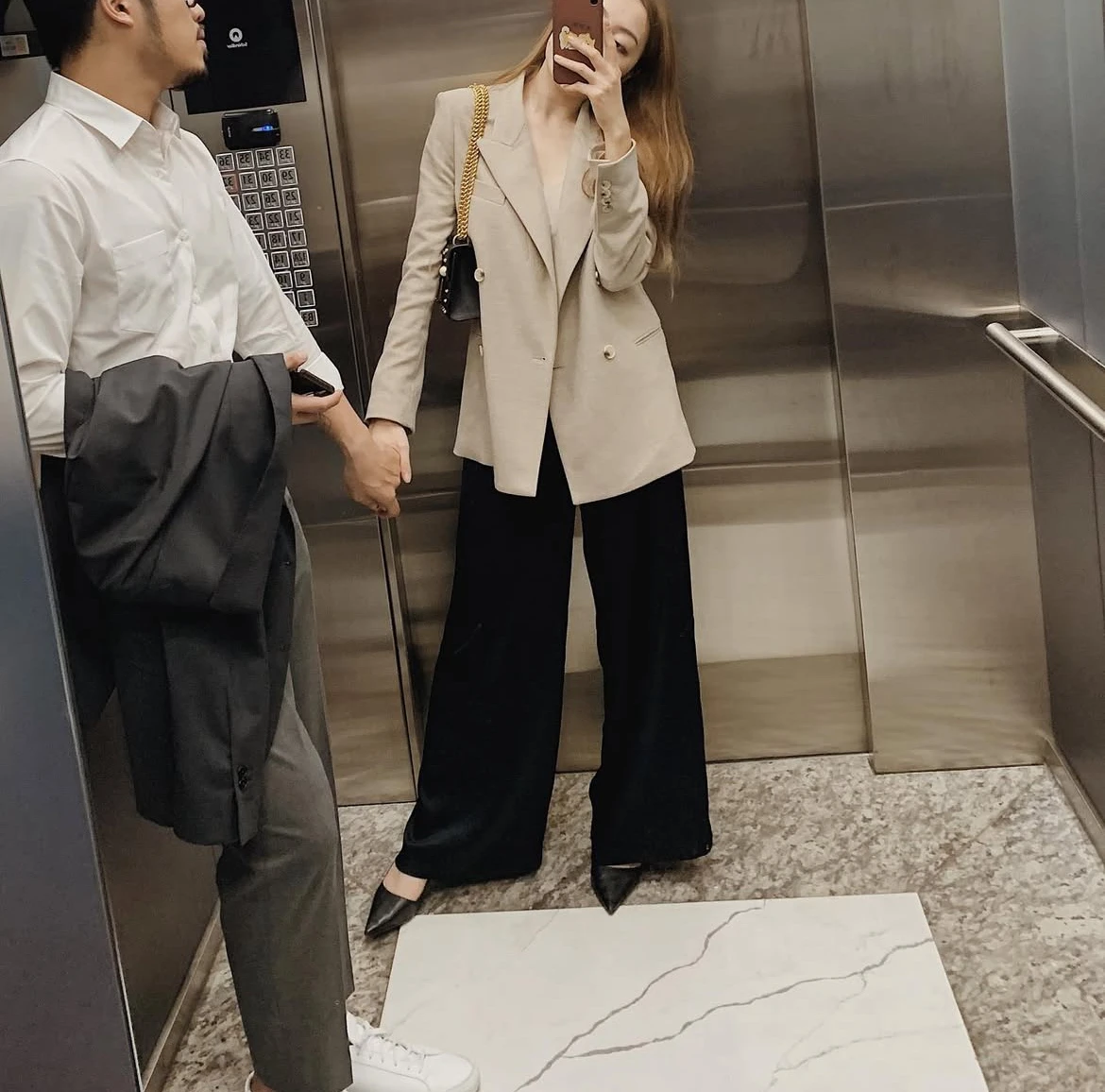 Ca sĩ Việt cưới vợ tiểu thư hơn 3 tuổi, đã có con chung: 3 năm sau đám cưới lộ loạt dấu hiệu đáng ngờ - Hình 10