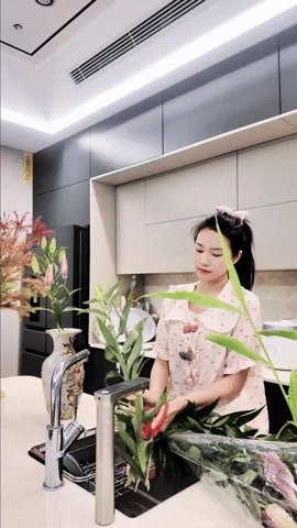Doãn Hải My ra ngoài là tiểu thư sang chảnh, về nhà trổ tài nữ công gia chánh, chăm chút biệt thự của Văn Hậu cực khéo - Hình 4
