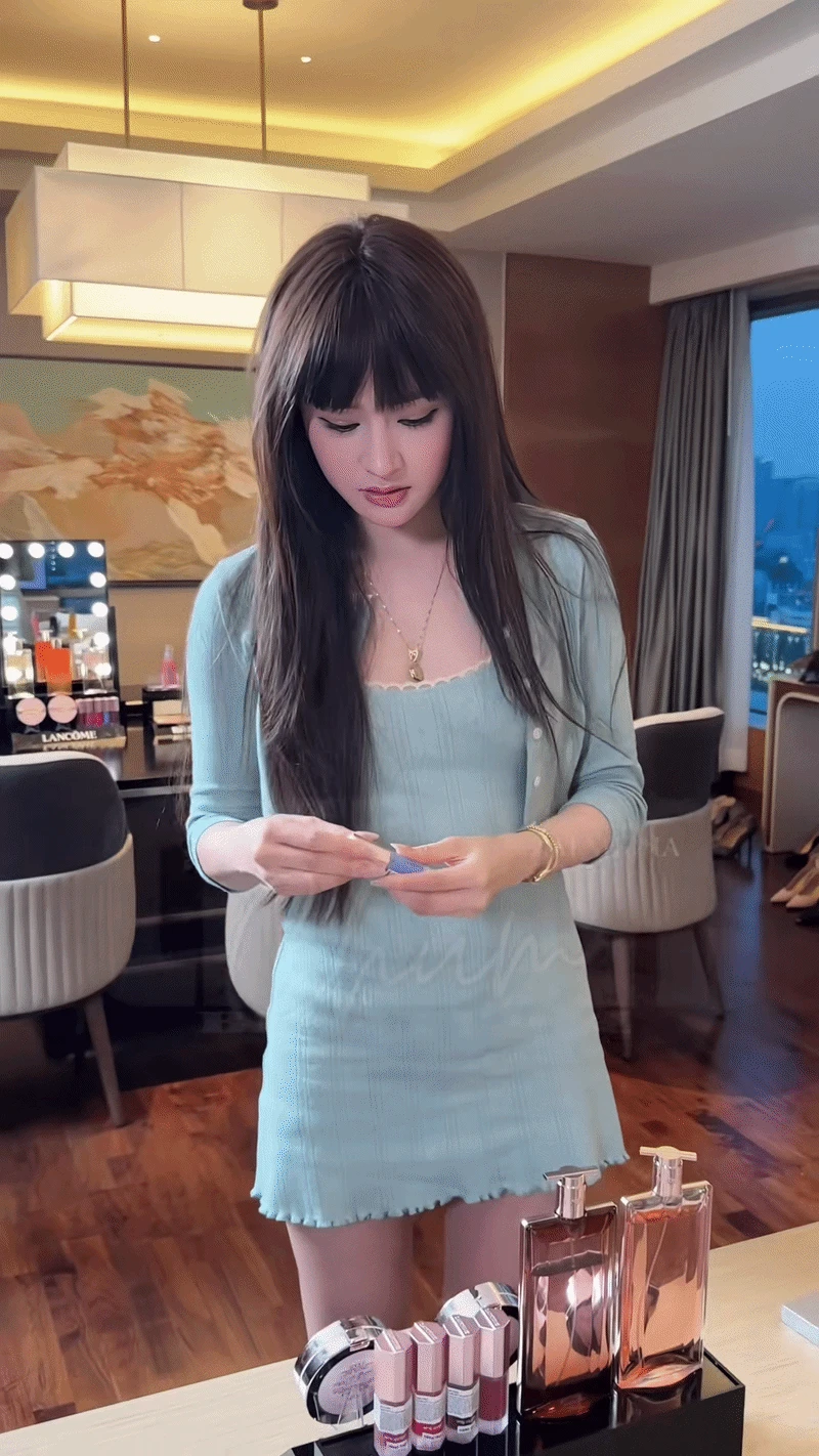 Không nhận ra Hiền Hồ - Hình 2
