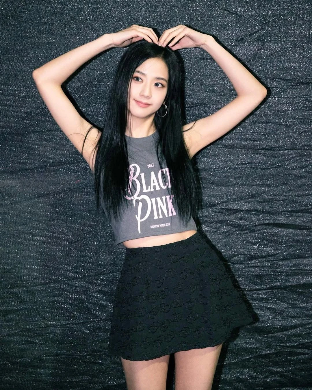 Lời xin lỗi muộn màng của Lisa (BLACKPINK) - Hình 4