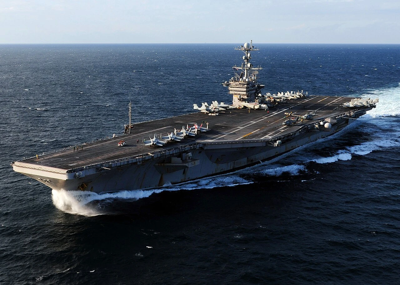 Mỹ điều tàu sân bay USS George Washington tới Trung Đông - Hình 1
