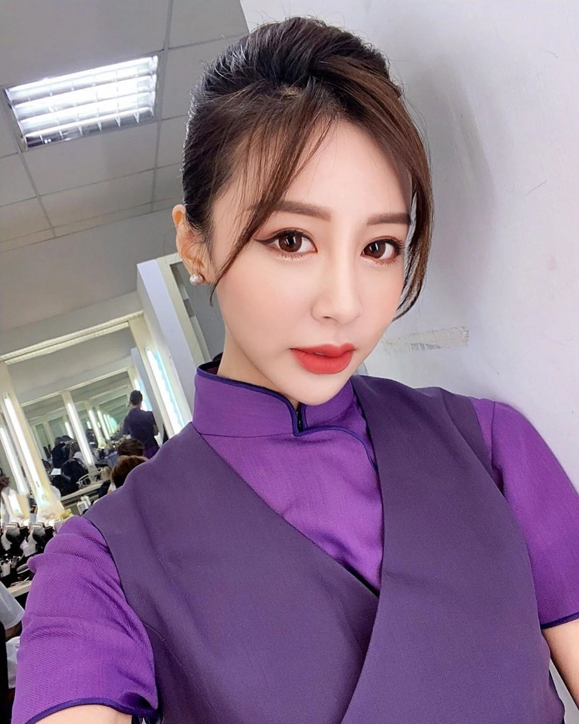 Tiếp viên hàng không SN 1991 được gọi là mỹ nhân nghìn năm có một: Giờ ra sao sau 9 năm nổi tiếng? - Hình 1