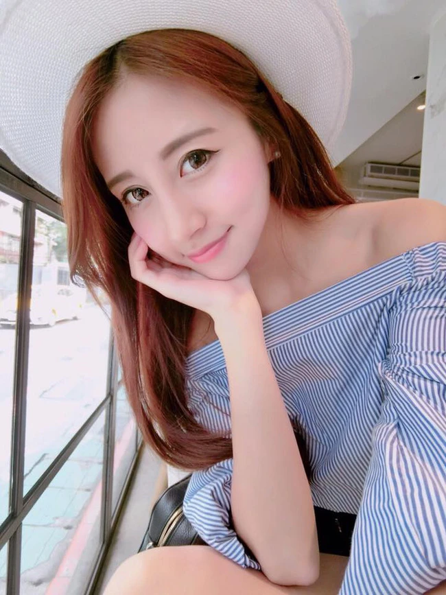 Tiếp viên hàng không SN 1991 được gọi là mỹ nhân nghìn năm có một: Giờ ra sao sau 9 năm nổi tiếng? - Hình 4