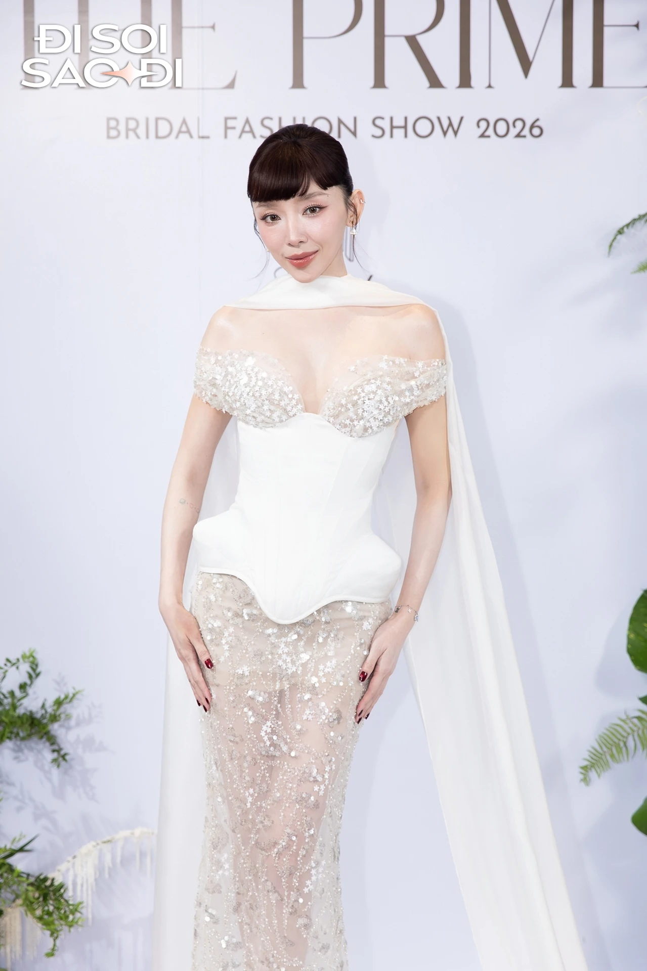 Tóc Tiên mặc váy cưới - Hình 2