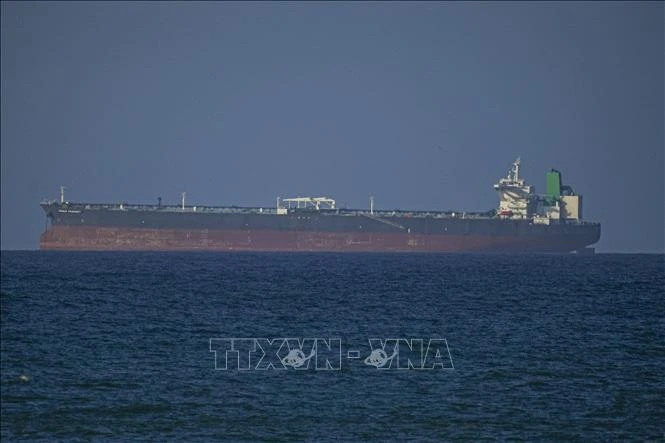 UAE cáo buộc Iran tấn công hai tàu của ADNOC tại eo biển Hormuz - Hình 1
