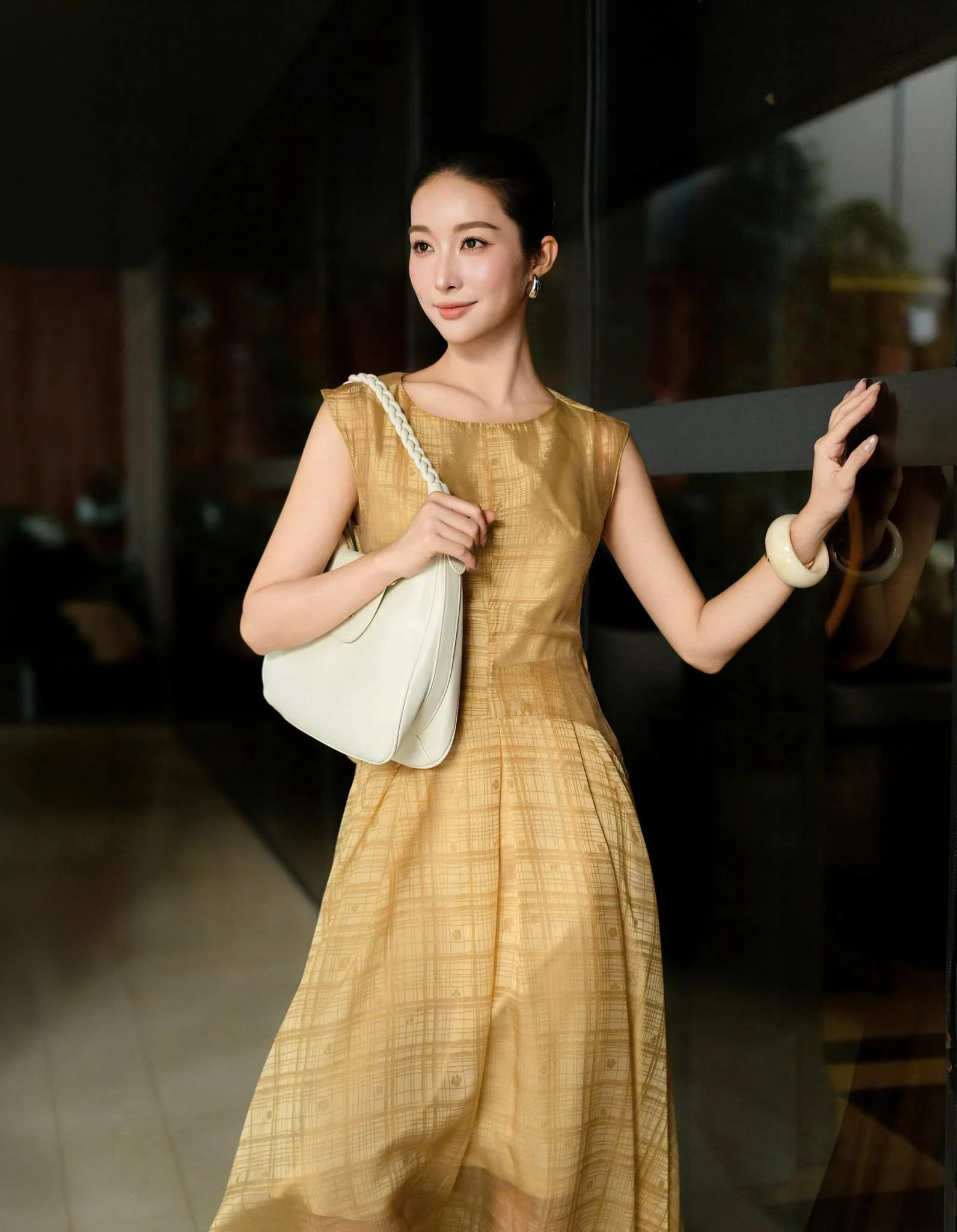 Sức sống mới của họa tiết chấm bi, họa tiết hoa lá cổ điển - Hình 9