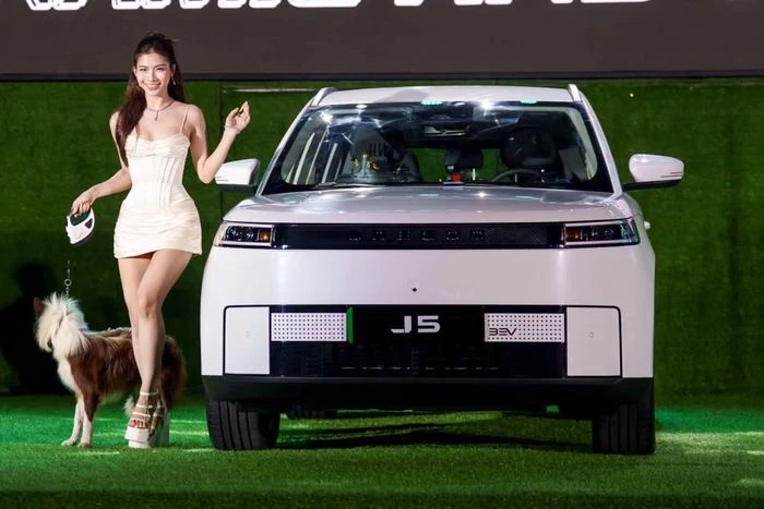 Giá 499 triệu, Jaecoo J5 có đủ sức cạnh tranh VinFast VF 6, Yaris Cross, Mitsubishi Xforce? - Hình 1