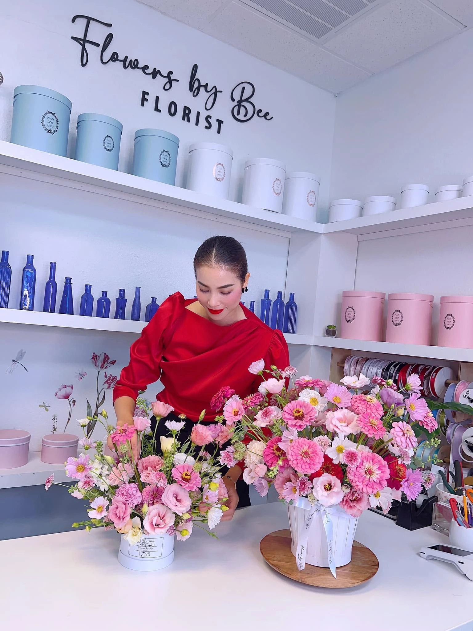 Hoa hậu đẹp bậc nhất Việt Nam bỏ showbiz sinh 2 con cho đại gia bí ẩn, giờ làm tổ chức đám cưới ở Mỹ - Hình 9