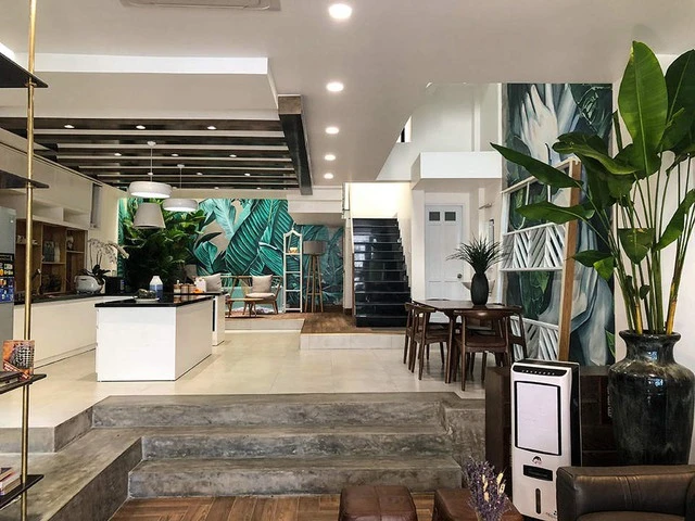 Mỹ nhân quê miền Tây cưới ca sĩ hơn 17 tuổi: Được chồng giao giữ hết tiền, sống trong biệt thự 20 tỷ đồng - Hình 7