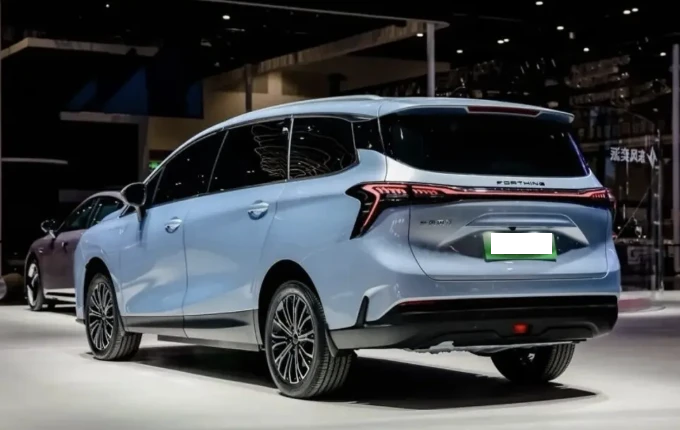 Rộng hơn Mitsubishi Xpander, MPV 6 chỗ giá 407 triệu đồng vẫn đẹp long lanh, đa dạng tiện ích, phù hợp khách hàng gia đình - Hình 3