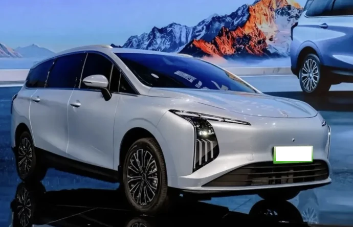 Rộng hơn Mitsubishi Xpander, MPV 6 chỗ giá 407 triệu đồng vẫn đẹp long lanh, đa dạng tiện ích, phù hợp khách hàng gia đình - Hình 2