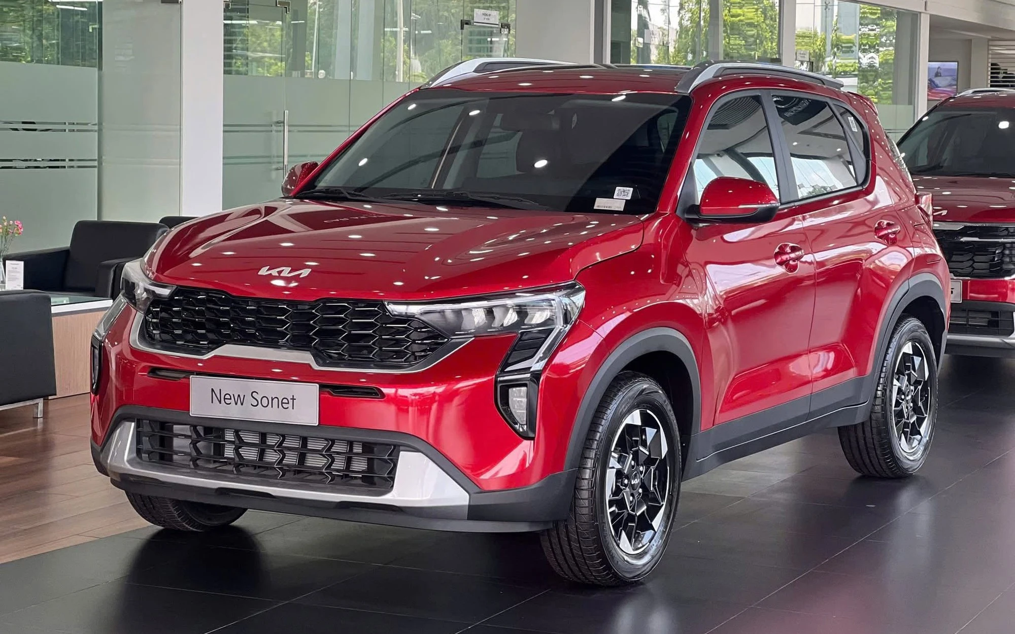 Lý do giá lăn bánh Kia Sonet tiếp tục giảm kỷ lục, SUV cỡ nhỏ chỉ ngang Kia Morning, Hyundai Grand i10 - Hình 2