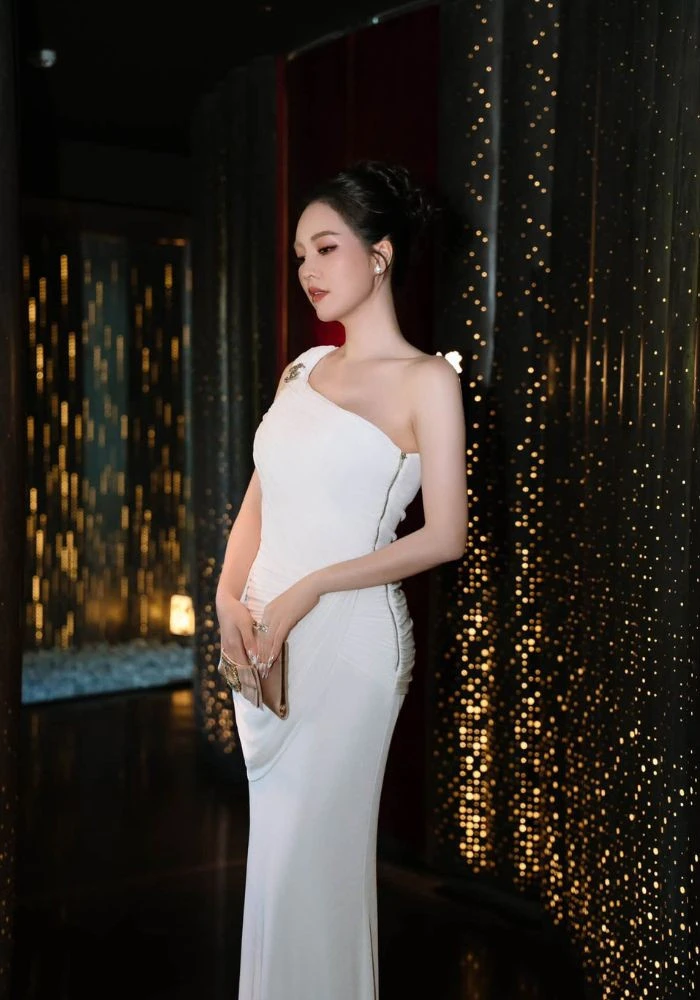 MC Thụy Vân VTV tuổi 40 nhan sắc rạng rỡ, viên mãn với cuộc hôn nhân kín tiếng - Hình 4