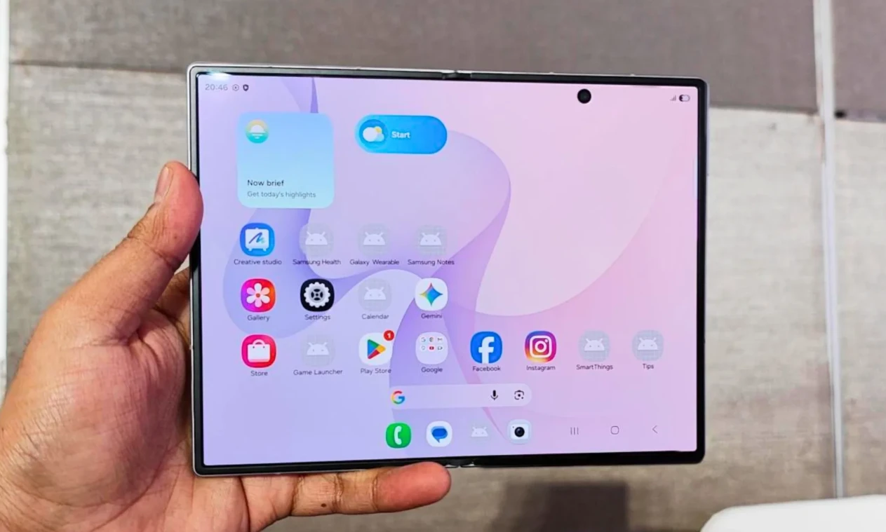 Samsung sẽ tung 5 smartphone màn hình gập vào năm tới - Hình 1