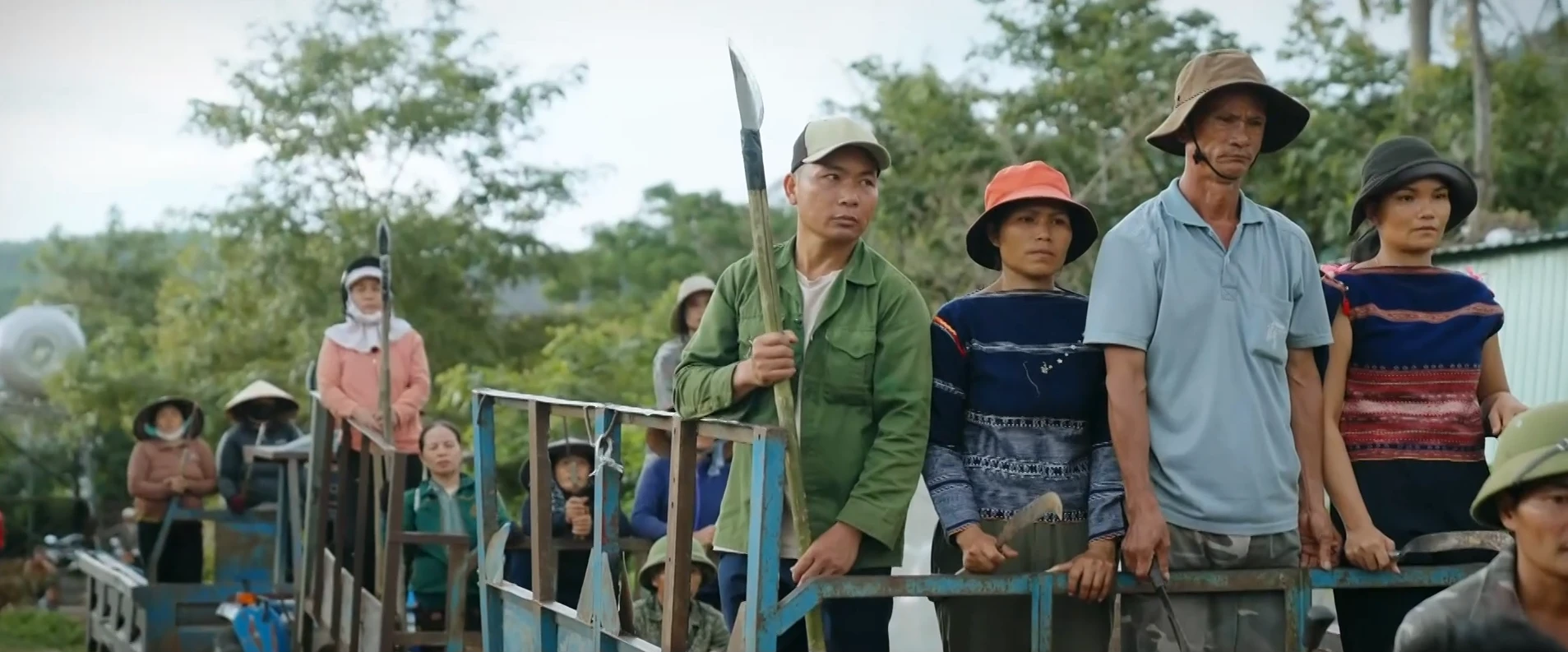 Trời cao nguyên xanh - Tập cuối: Tuấn và đồng đội tóm gọn toàn bộ nhóm phản động của Lok - Hình 1