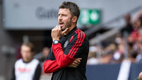 Vì sao Carrick sẽ không thể đưa MU vô địch Ngoại hạng Anh hoặc Champions League? - Hình 2