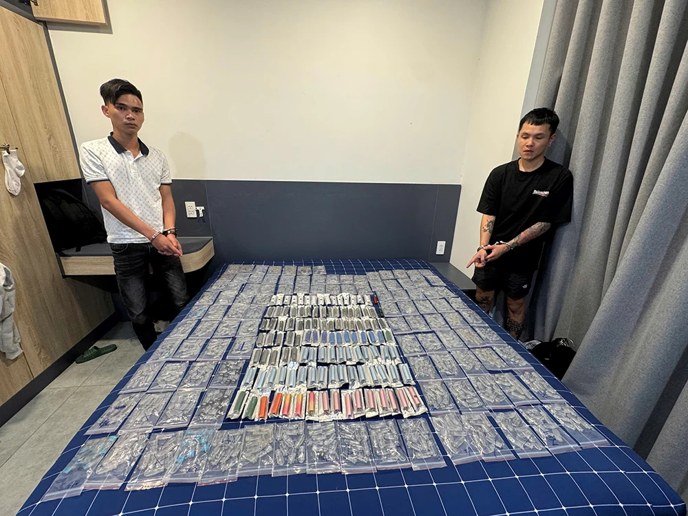 Phá đường dây ma túy đội lốt Pod Chill từ Campuchia về TPHCM, bắt 30 người - Hình 4