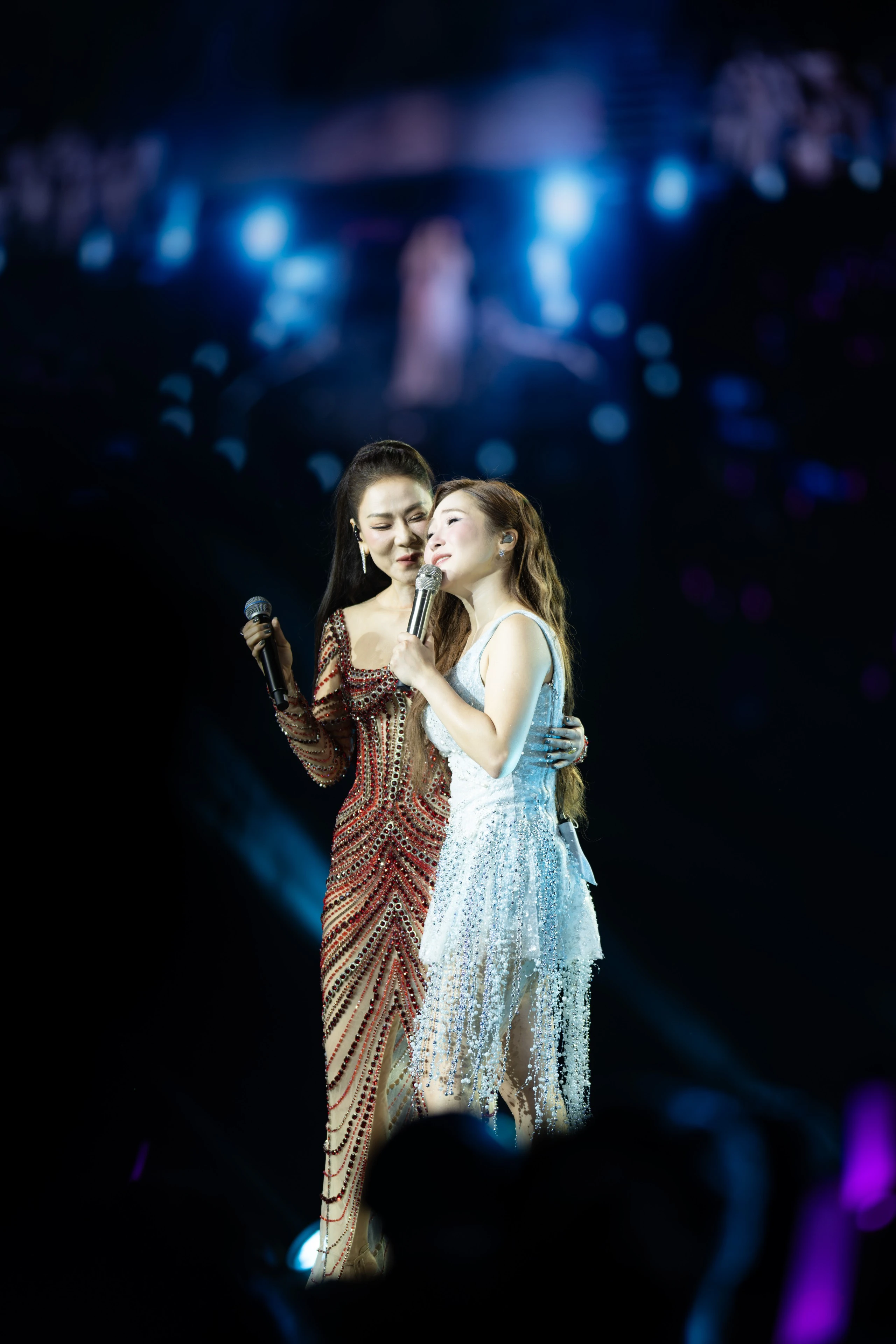 Thu Minh - Hương Tràm gương vỡ lại lành sau 14 năm giận không nói chuyện - Hình 10