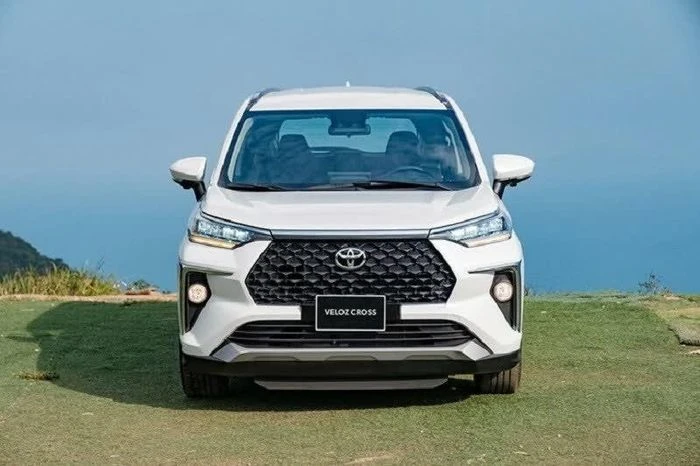 Cập nhật bảng giá lăn bánh xe Toyota Veloz Cross tháng 8/2026 mới nhất - Hình 2