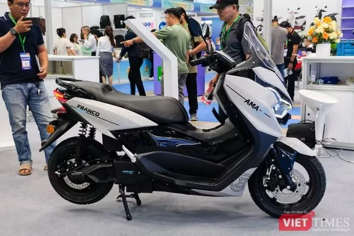 Mô tô điện Trung Quốc có radar và camera xuất hiện tại Việt Nam - Hình 1