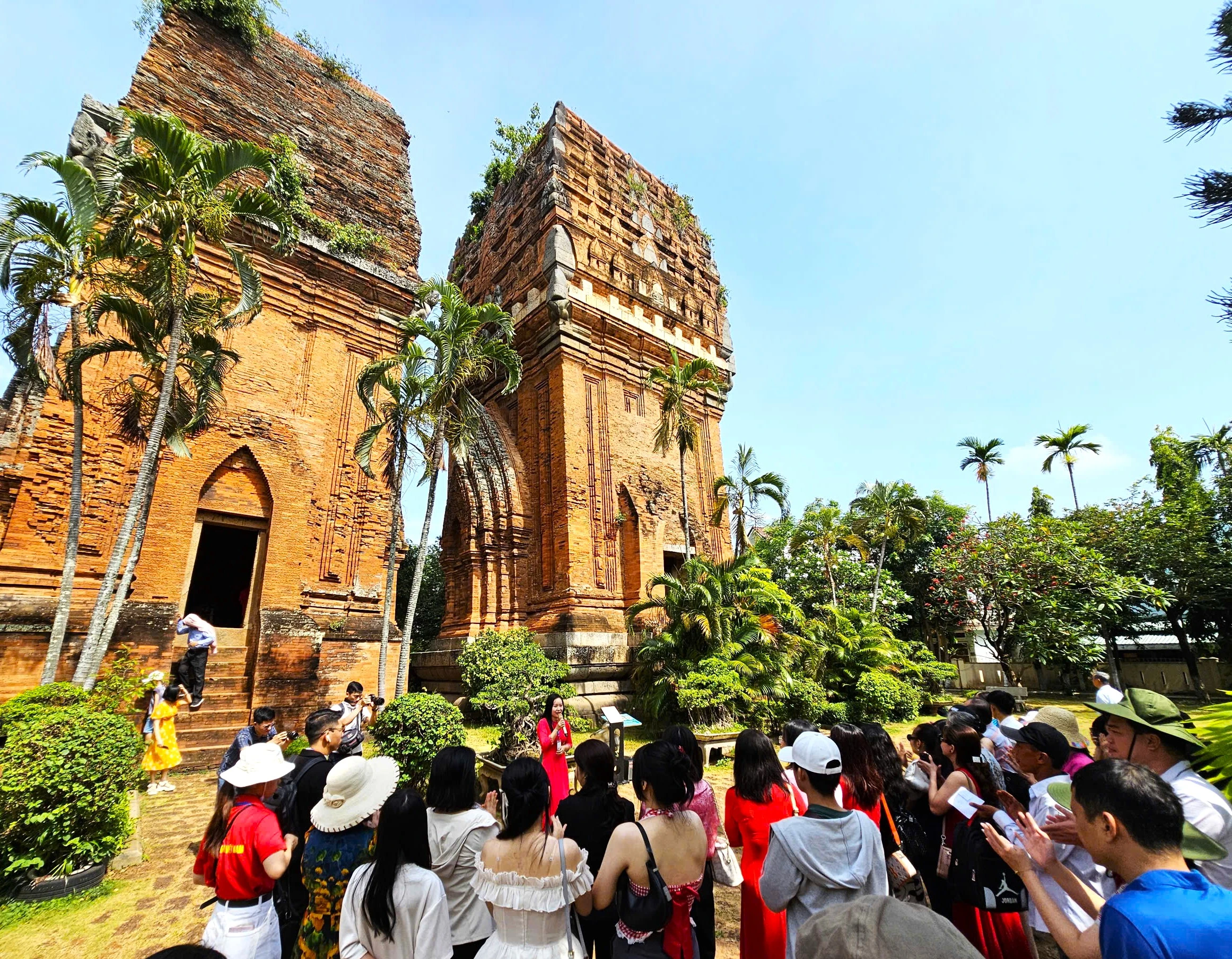 Đến với Đô thị du lịch sạch ASEAN - Hình 2