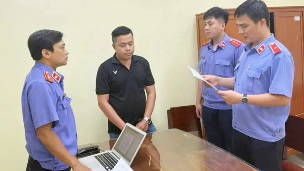 Quá trình sửa hồ sơ đổi trắng thay đen vụ nữ sinh tử vong ở Vĩnh Long - Hình 1