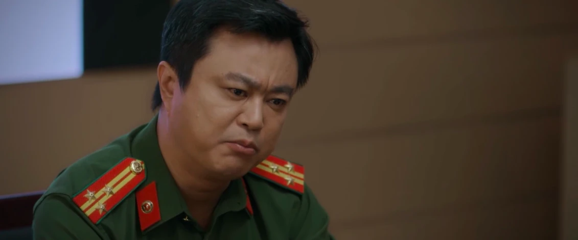Lửa trắng - Tập 20: Tân lộ mặt là nội gián của Santana, Mai vừa trốn được đã bị Lan chặn lại - Hình 13