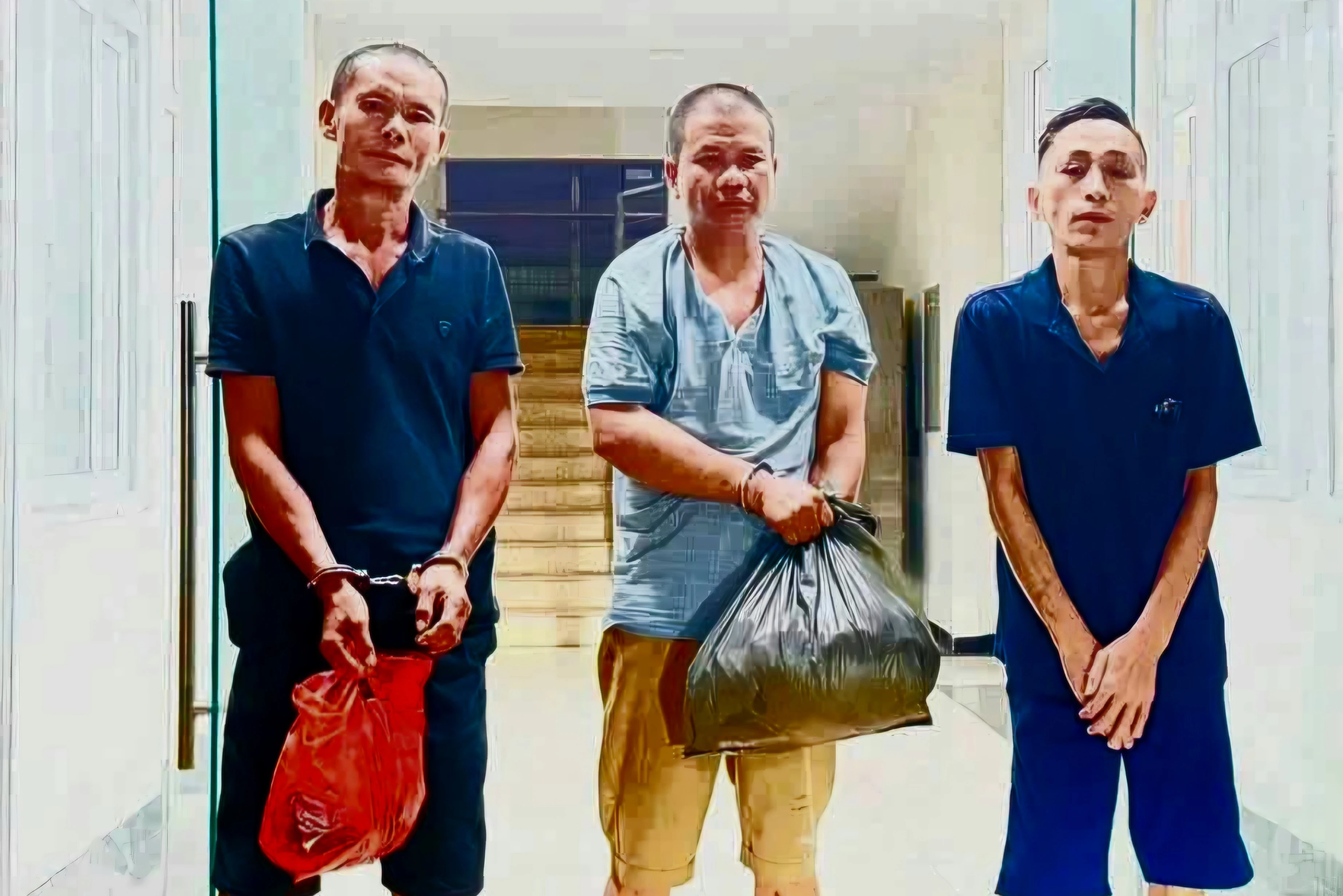 Pho tượng Mẫu trong đền thờ ở Hà Nội bị kẻ trộm bán giá 4 triệu đồng - Hình 1